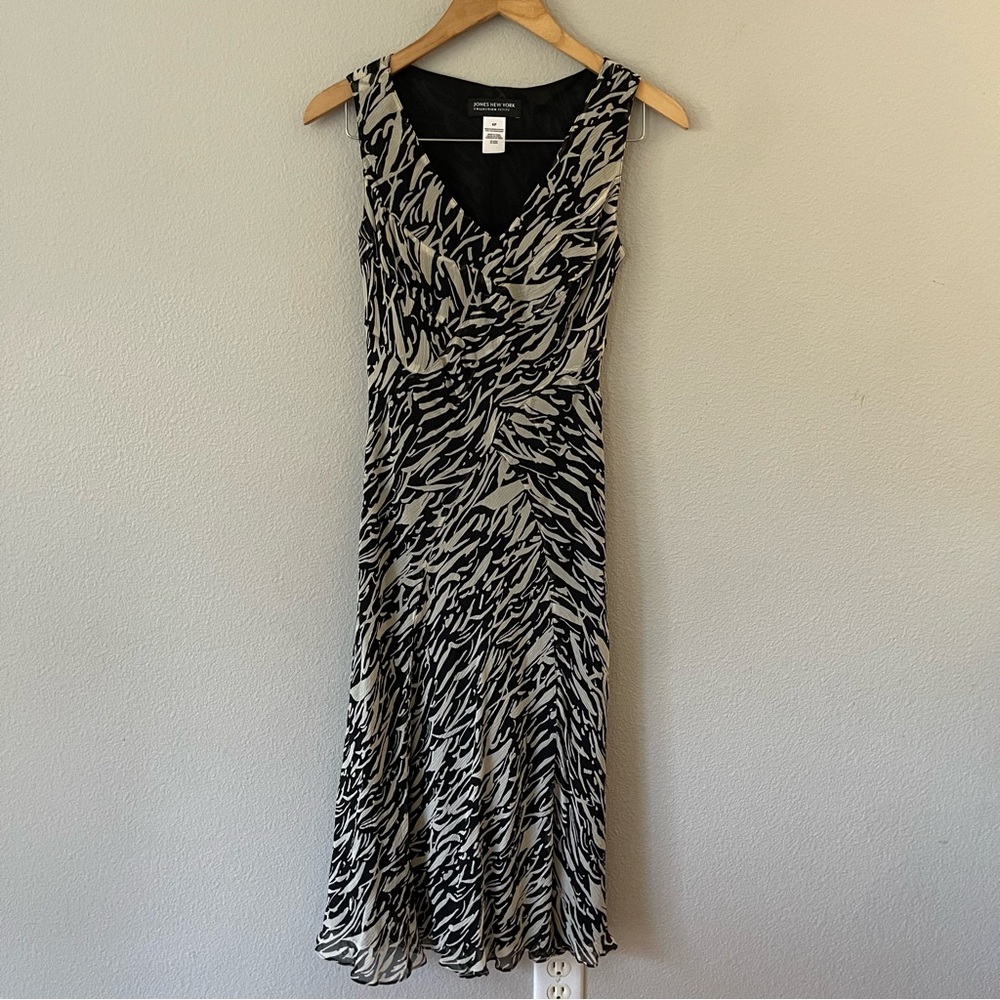 Jones New York Crinkled Silk Zebra Midi Black/Cream Dress Size 4P